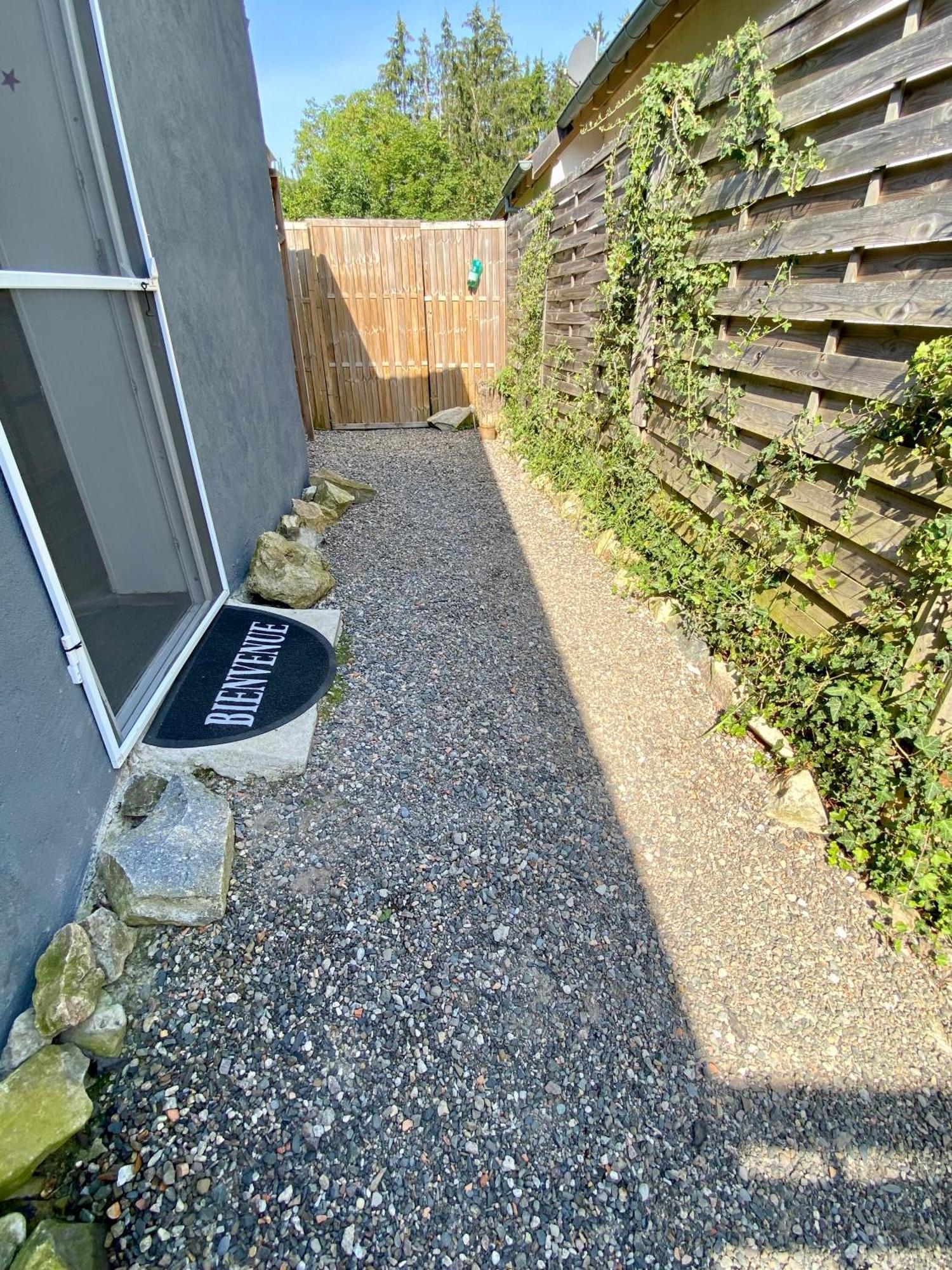 Petite Maison Au Calme Avec Jardin Cloture Les Animaux Bienvenue Mollau Exteriör bild